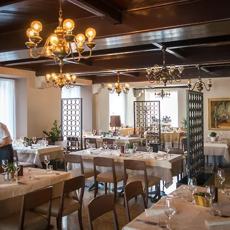 Cave & Proteus 3* Постойна