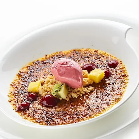 Hotel Cave & Proteus