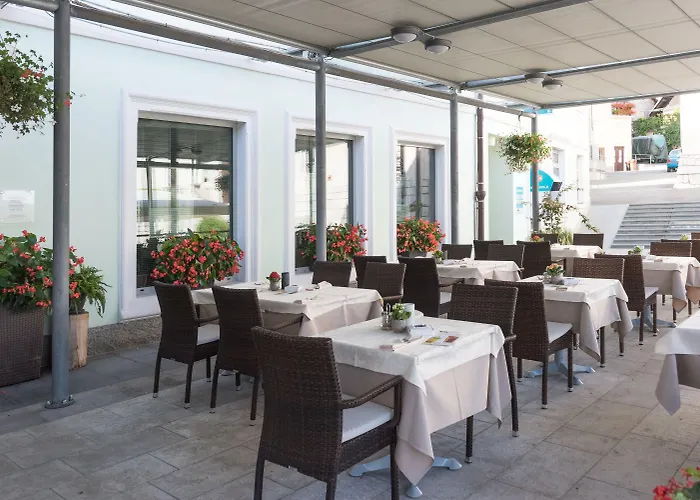 Cave & Proteus מלון פוסטוינה