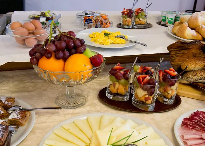 מלון Cave & Proteus פוסטוינה