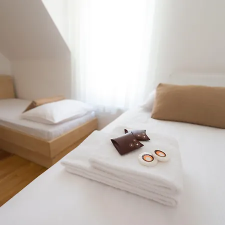 Cave & Proteus Hotel 3*