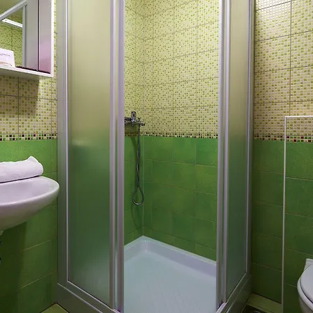 & Proteus - Cave Park Hotel 3*