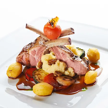 Hotel Cave & Proteus