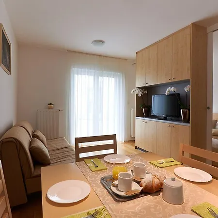 Hotel Cave & Proteus 3*