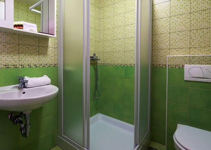 Cave Rooms&apartments Proteus Hotel 3*