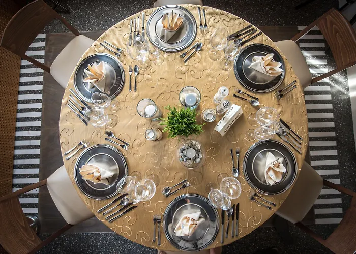 Cave & Proteus Postumia