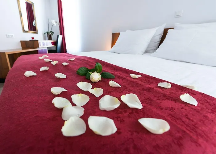 Cave Rooms&apartments Proteus Postojna