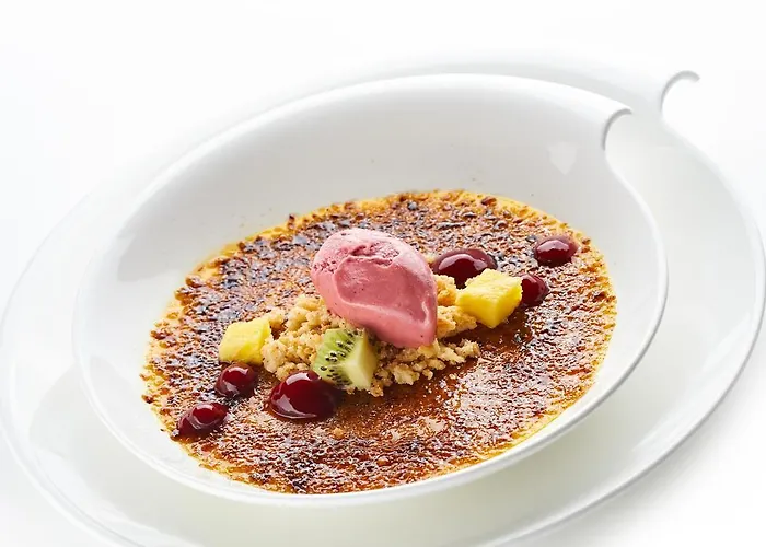 Hotel Cave & Proteus